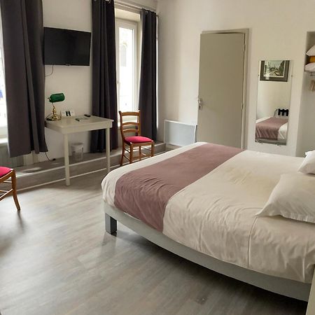 Logis Hotel Restaurant Des Voyageurs Saint-Paulien Екстериор снимка