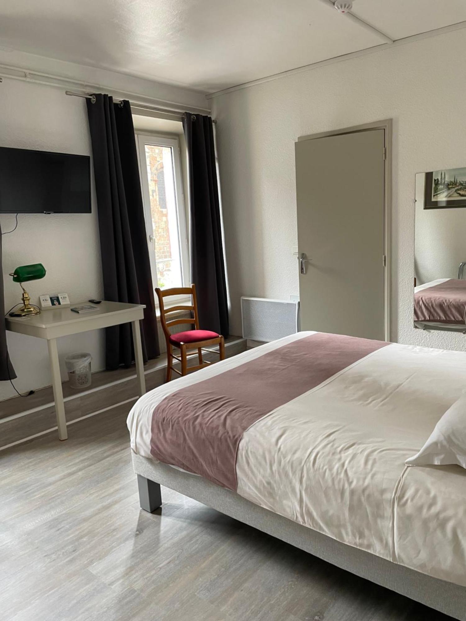 Logis Hotel Restaurant Des Voyageurs Saint-Paulien Екстериор снимка