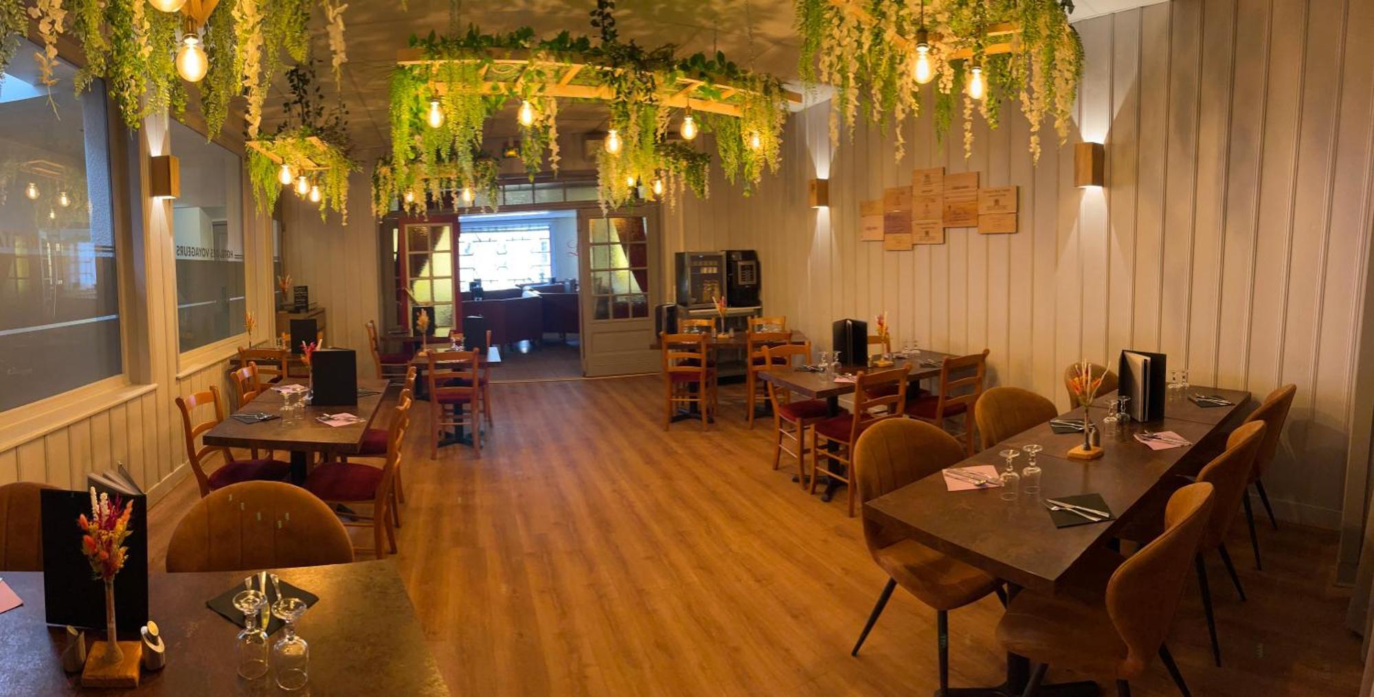 Logis Hotel Restaurant Des Voyageurs Saint-Paulien Екстериор снимка